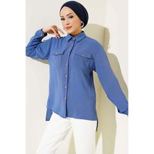 Blusa y camisa abotonada de madera con doble bolsillo índigo para mujer - Product Image 4