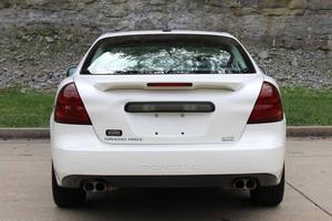 PONTIAC GRAND PRIX GTP 2005 USADO, Volante a la Izquierda/Derecha - Product Image 2