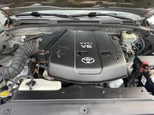 Toyota 4Runner SR5 4x4 2005 d'occasion, sans réserve, 1 propriétaire, différentiel central verrouillable, 4 roues motrices, non modifié - Product Image 6