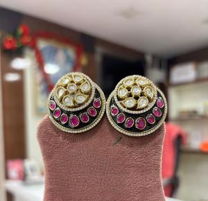 Exclusivas Colecciones de Joyería de Diseño de Alta Calidad, Chapadas en Oro, con Aspecto Moderno, Pendientes Kundan, para Bodas y Fiestas, para Mujeres y Niñas - Product Image 1