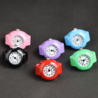 Anillo de Reloj Digital Cuadrado Y2K Minimalista con Baño de Color Caramelo Personalizable, Regalo de Moda, Anillo de Reloj de Dedo de Cuarzo Arcoíris