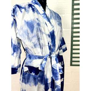 Kimono Boho de Algodón, Bata con Estampado Floral de Mariposas Hecho a Mano, Prenda Ligera para Ocio y Discotecas - Product Image 4