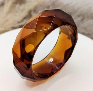 Brazalete de resina hecho a mano de alta moda diseñado a medida con aleación como material principal - Product Image 4