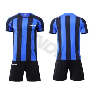 2023 Logotipo Personalizado SOCCER UNIFORM SleekStrike Sportswear: Redefinindo Conforto e Desempenho em Uniformes De Futebol