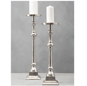 Bougeoir en métal de conception standard en laiton AK en argent fini ensemble de 2 articles faits à la main pour la décoration intérieure/décor d'hôtel - Product Image 1