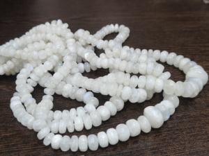 Piedra de luna de arcoíris blanca natural Rondelle Plain Smooth 6 12mm Cuentas graduadas Marca EMINENT JEWEL de alta calidad vendida por hebra 8 - Product Image 5