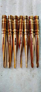 Ganchos de ganchillo de madera hechos a medida en color madera natural hechos en tamaños desde 3 mm en adelante hechos con madera multicapa para reventa - Product Image 6