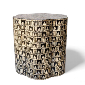 Taburetes Hechos a Mano con Incrustaciones de Nácar, Muebles de Asiento con Incrustaciones de Concha para un Estilo de Hogar de Lujo - Product Image 1