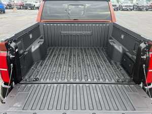 Usado Reciente 2025 para Híbrido TRD Pro HV Doble Cabina 4WD Llantas de Aleación Izquierdas Asientos de Cuero Sistema de Navegación Arranque Remoto - Product Image 2