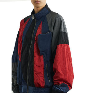 Conjunto de chaqueta cortavientos ligera para correr con logotipo personalizado, chándal vintage con tela resistente a las manchas para correr en invierno - Product Image 3