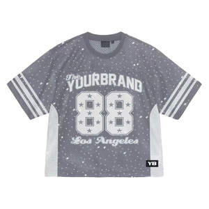 Camiseta de Hombre Estilo Hip Hop Urbano, de Alta Calidad, Tejido Jersey de Poliéster Premium, Cuello en V, Transpirable, Logotipo Frontal, Corte Holgado - Product Image 1