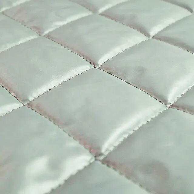 Quilted Cove 100% Polyester Phân Tán In Vải Với Khâu Quilt Cho Tấm Phẳng Bán Buôn Made In Việt Nam