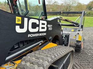 รถตักล้อยาง JCB พร้อมหัวตัดหญ้า FAE สำหรับงานป่าไม้ ใช้เครื่องยนต์ดีเซล แบบตีนตะขาบ สำหรับการเคลียร์พื้นที่ กำจัดต้นไม้ และงานกำจัดพืชไม้หนัก - Product Image 6
