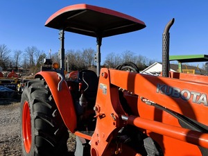 4WD แทรคเตอร์สำหรับ Kubota M9540ใหม่รถแทรคเตอร์ดีเซลล้อ16-180HP และตัวเลือก2WD ด้วยส่วนประกอบเครื่องยนต์20ปั๊ม - Product Image 4