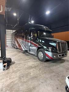 VENTE R-V-R R-E-N-E-G-A-D-E XL X45BBC Modèle 2021 d'occasion en excellent état avec performances élevées Disponible à la vente - Product Image 3