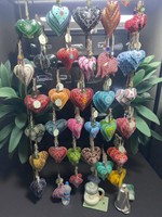 Guirlande de clochettes de vache en fer faites à la main, perles en bois colorées modernes, décoration murale rustique pour jardin et maison, carillon éolien artisanal indien
