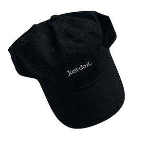 หมวกแก๊ปกีฬาไลฟ์สไตล์แนวสตรีทให้ดูมีสไตล์สามารถปรับสายรัดด้านหลังได้สายรัดด้านหลังแบบนุ่มและระบายอากาศได้ดีสูงสุด - Product Image 1