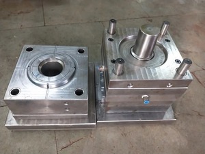 Matrices industrielles laminées à chaud de haute qualité Meilleurs moules en plastique pour l'emballage de dispositifs médicaux électroniques en vente! - Product Image 5