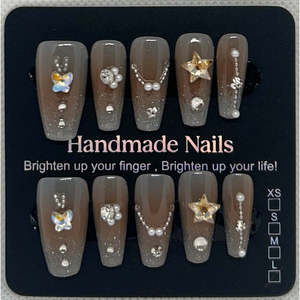 Grande Prodotto in Resina con Motivo a Farfalla, Colore Caramello Caldo - Product Image 1