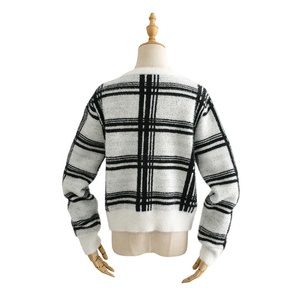 Manteau de sororité pour femmes, taille unique, rose et vert, contrastant, style transfrontalier, pour la fraternité et la solidarité - Product Image 6
