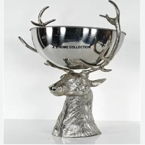 Stylish Leaf Design Metal <b>Serving</b> Gold Color <b>Bowl</b> for Home and Hotel Tabletop Usage Food & Fruit <b>Serving</b> <b>Bowls</b> - Product Image 6