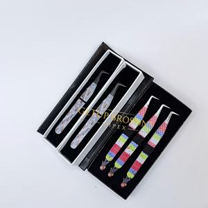 Pinzas para Pestañas GETUP BROSONS IMPEX de 90 Grados con Diseño de Personajes en Papel, Recubrimiento Plateado, Acero Inoxidable, Punta Lisa y Antimagnéticas - Product Image 3