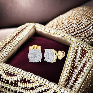 Boucles d'oreilles clous en or massif 10 carats pour femme, avec halo de diamants personnalisés, design classique, idéales pour mariage et soirée - Product Image 5