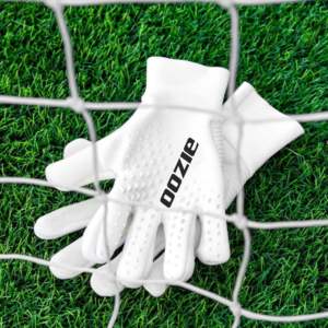 Gants de gardien de but en cuir GK professionnels de couleur personnalisée, fermeture à boucle et crochet, design respirant antidérapant, protection des doigts Oozie - Product Image 2