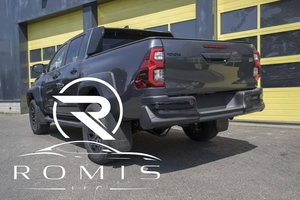Toyota Pickup 2.5-3.0L Turbo Automatico Benzina Fari LED Pneumatici R18 Prodotto in Giappone Nuovo 5 Posti Interni Scuri - Product Image 6