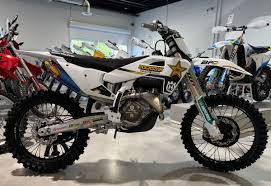 NUEVA Motocicleta Husqvarna FC 450 Rock-star Edition 2025-2026, MÁS VENDIDA, NUEVA EN STOCK - Product Image 2