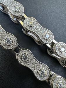 กำไลข้อมือจักรยานฮิปฮอปสีเงินสเตอริง925แนววินเทจของผู้ชายกำไลข้อมือ3D เพชรโมอิสขนาด12มม. สำหรับเป็นของขวัญในงานปาร์ตี้ - Product Image 3