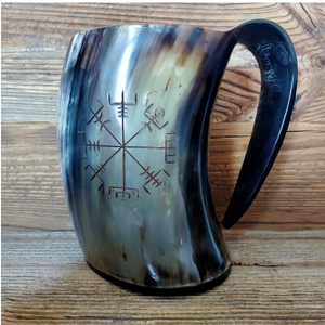 Verre à boire en corne de luxe de haute qualité, artisanal, avec gravures, style Viking, logo personnalisé, verre à boire court en forme de corne - Product Image 1