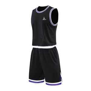 Tenues de basket-ball pour hommes avec logo personnalisé - Tailles plus grandes, respirantes, confortables, vêtements de basket-ball 100% polyester - Product Image 2
