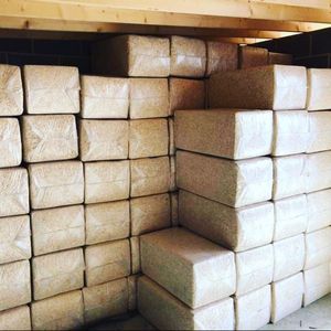 Ready For Home Delivery Good price Wood Shaving/wood shavings for poultry <b>bedding</b>/ Pine Wood Sawdust For Animal <b>Bedding</b> - Product Image 4
