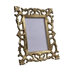 Marco de Fotos Metálico Plateado Brillante con Diseño Moderno y Función para Colgar, de Alta Calidad para Celebraciones de Ramadán y Cumpleaños - Product Image 4