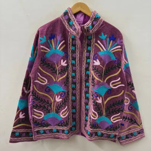 Veste en velours violet Suzani, broderie traditionnelle, manteau artisanal bohème, veste d'hiver matelassée, cadeau pour elle, vestes pour demoiselles d'honneur - Product Image 1