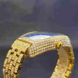 Montre Hip Hop pour hommes fabriquée à la main avec des diamants de laboratoire éblouissants Ajout élégant à toute tenue Boîtier en acier - Product Image 2