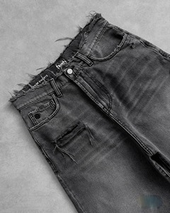 Pantalones cortos de mezclilla con agujeros rasgados de Hip Hop para hombre y mujer, pantalones cortos de trabajo holgados de lavado negro Y2K con borde crudo Vintage, informales con bolsillos - Product Image 4