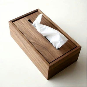 Boîte à mouchoirs en bois carrée pour tables de cuisine et comptoirs - Product Image 1