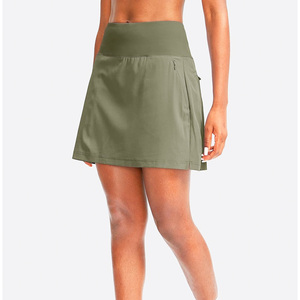 Pantalones cortos de golf personalizados OEM para mujer, diseño elástico transpirable, perfecto para ropa de equipo de marca y colecciones minoristas - Product Image 2