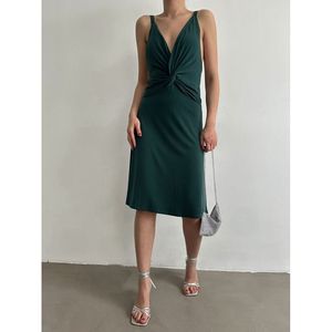 Vestido Casual Topshow con Tirantes, Cuello en V y Largo hasta la Rodilla, Color Petrol, Opciones de Venta al Por Mayor Disponibles - Product Image 2