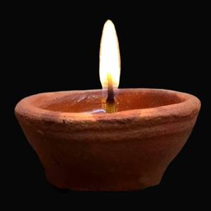 Diyas de Poesía de diseñadores de arcilla tradicional para decoración de Diwali Pooja y decoraciones para el hogar arcilla-Terracota Diya a granel - Product Image 1