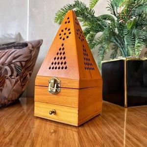 Support décoratif en bois pour encensoir religieux avec touche ethnique, durable et 100 % naturel pour la décoration intérieure et l'usage spirituel - Product Image 5