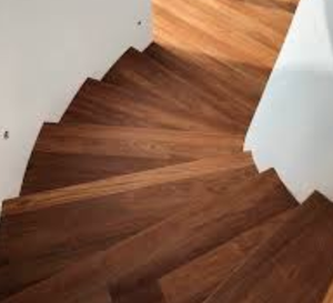 Peldaños de Escalera en Espiral Hechos a Mano (Balau Sólido) - Product Image 3