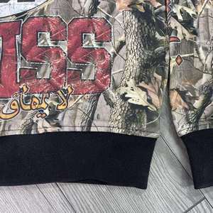 Sudadera con capucha de camuflaje con estampado de pantalla de peso pesado para hombre, ropa de calle, sudadera con capucha personalizada con cremallera desgastada de camuflaje 500 Gsm para Unisex - Product Image 3