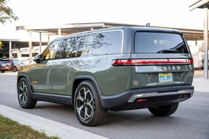 AUTO ELÉCTRICO IMPECABLE 2023 RIV-IAN R1S CUATRO MOTORES TRACCIÓN EN LAS CUATRO RUEDAS BATERÍA DE GRAN CAPACIDAD LISTO PARA ENTREGA - Product Image 6