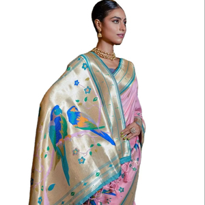 Saree Zari en soie royale et riche Banarasi avec fil Zari paillettes travail et chemisier de Style indien à vendre - Product Image 1