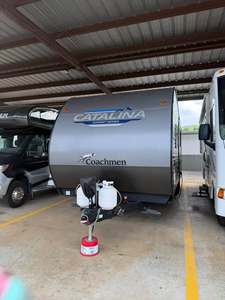 Autocaravana Moderna en Contenedor + Envío Gratuito - Product Image 1