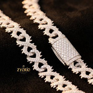 Collar de Plata de Ley 925 con Cadena de Eslabones de Espinas y Pavé de Diamantes, Estilo Gótico - Product Image 2