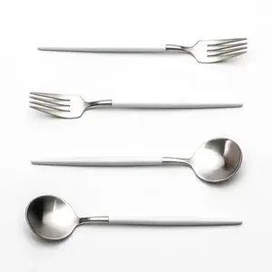 Ensemble de couverts à poignée de style royal en acier inoxydable avec couverts élégants de couleur or ustensiles de cuisine parfaits accessoires d'hôtel - Product Image 5